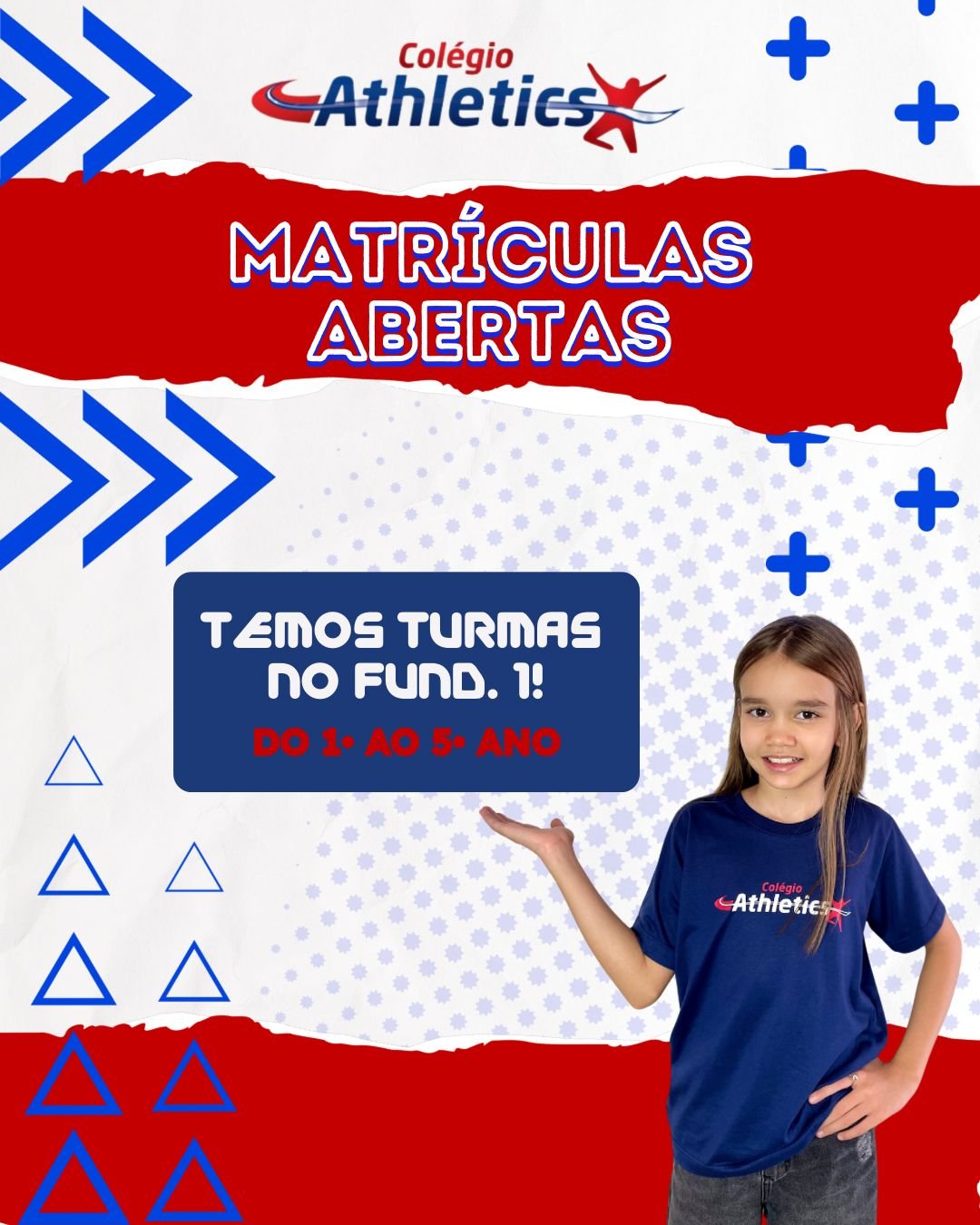 Equipe pedagógica do Colégio Athletics em área verde do campus